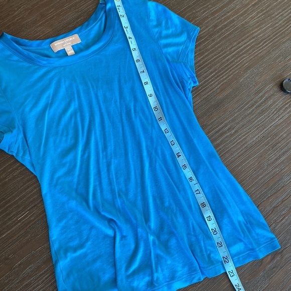 Banana republic ladies luxe touch T-shirt in size extra small. - Picture 8 of 8